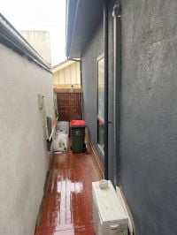 Quiet 2-Bedroom Home Opposite Egan Reserve – Utilities Included!
