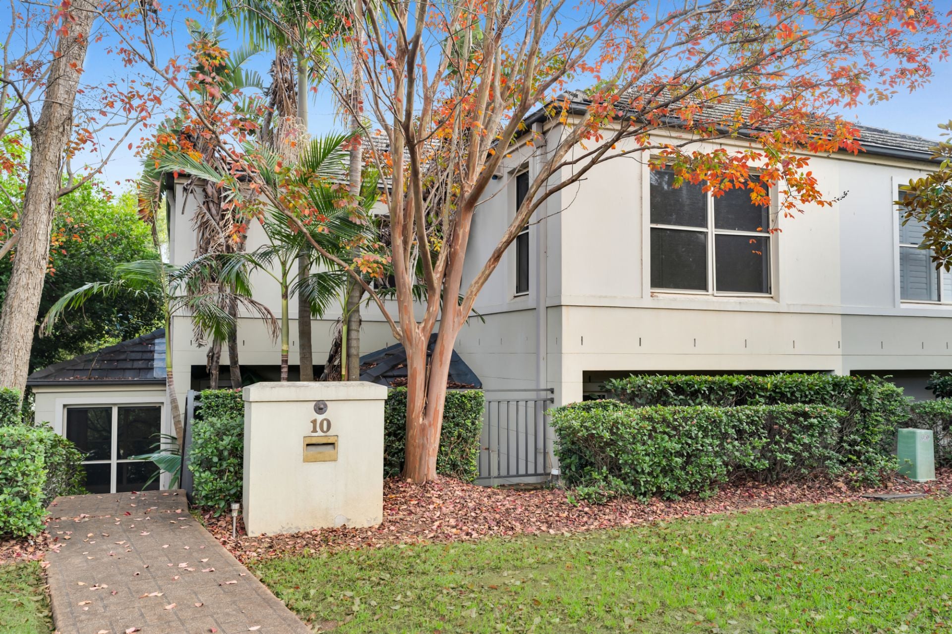 10 Jane Jarvis Way, Macquarie Links, Macquarie Links - Image 1