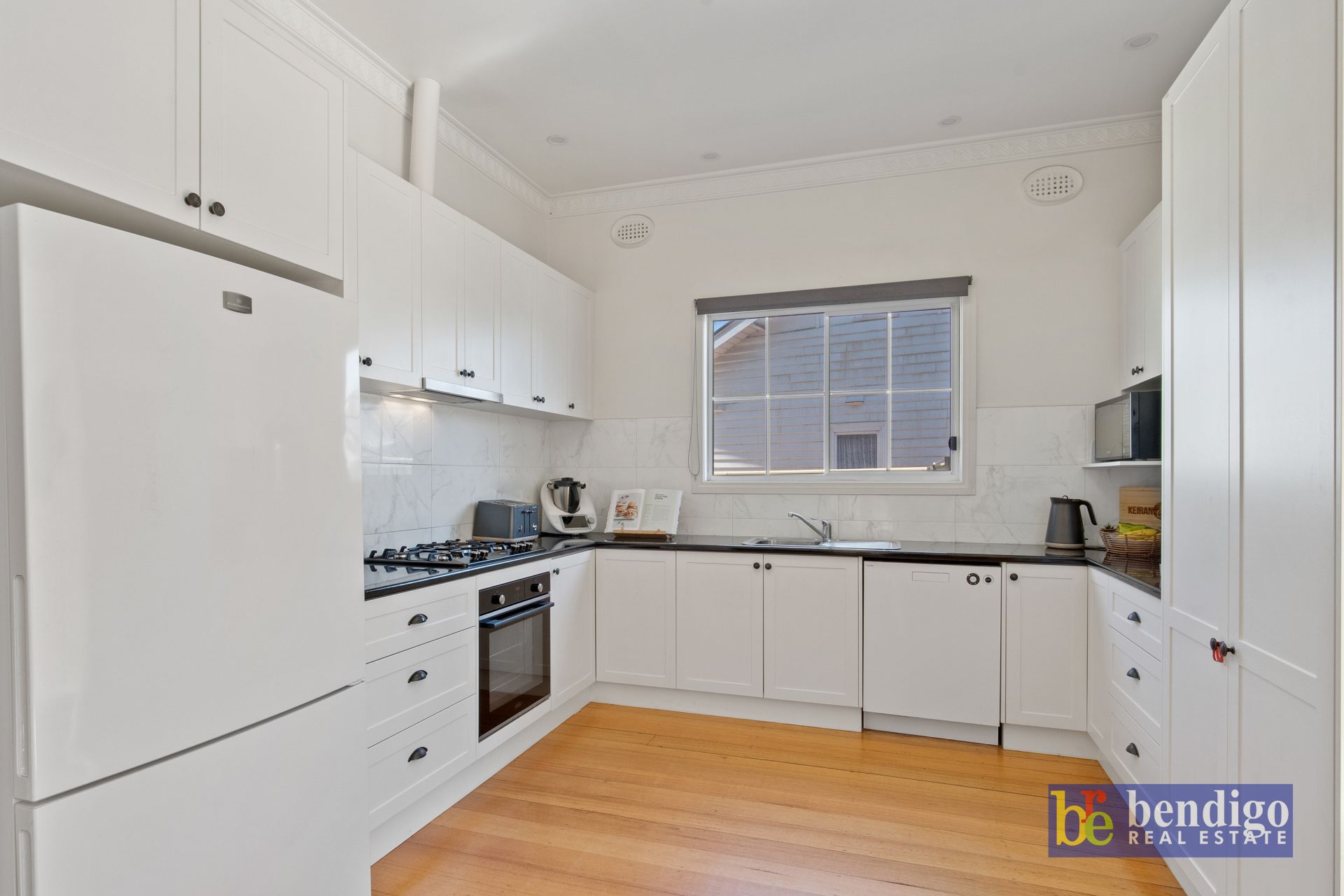 14 Cambridge Crescent White Hills VIC, Hills - Thumbnail 6