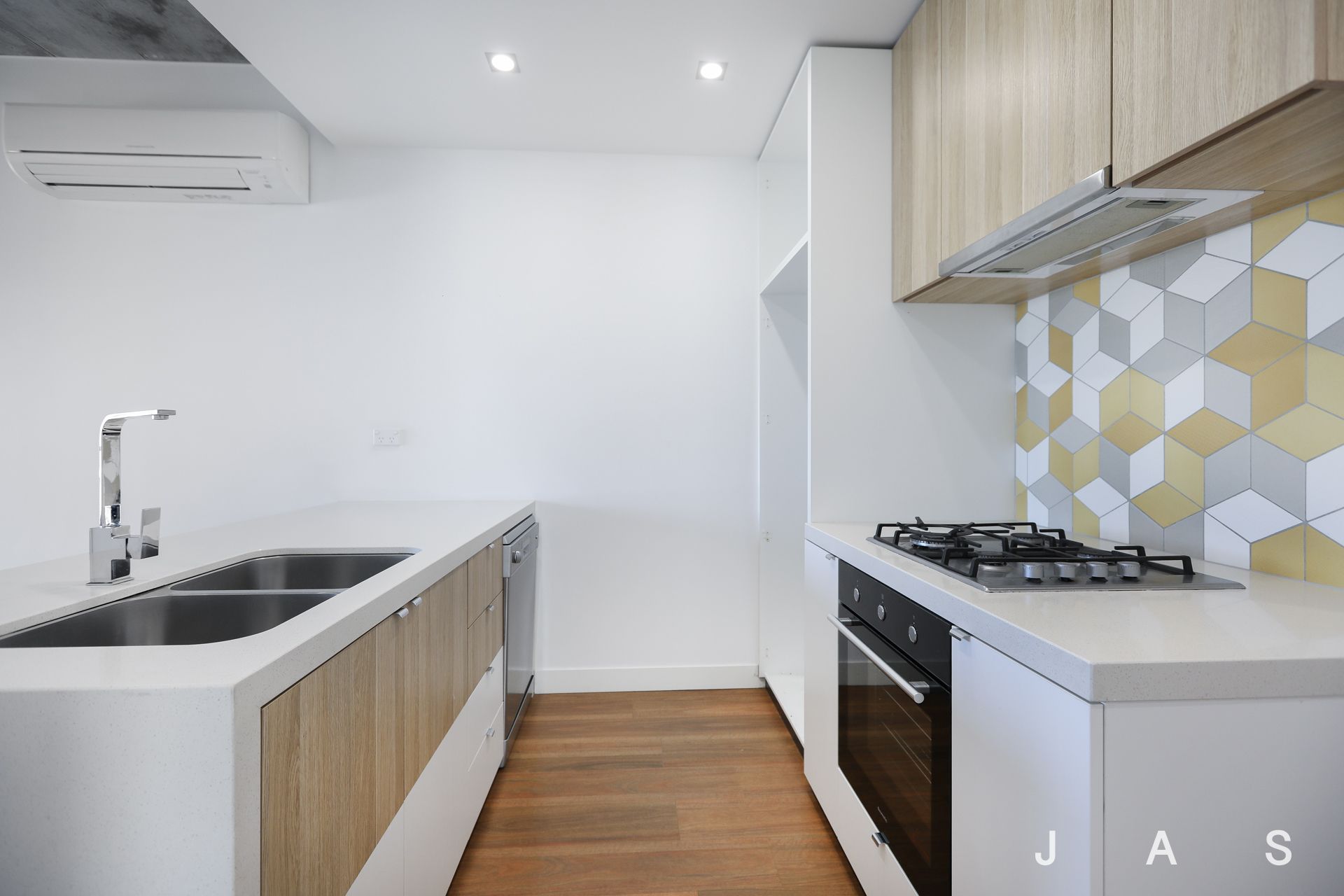 208/27 Victoria Street Footscray VIC, Footscray - Thumbnail 7