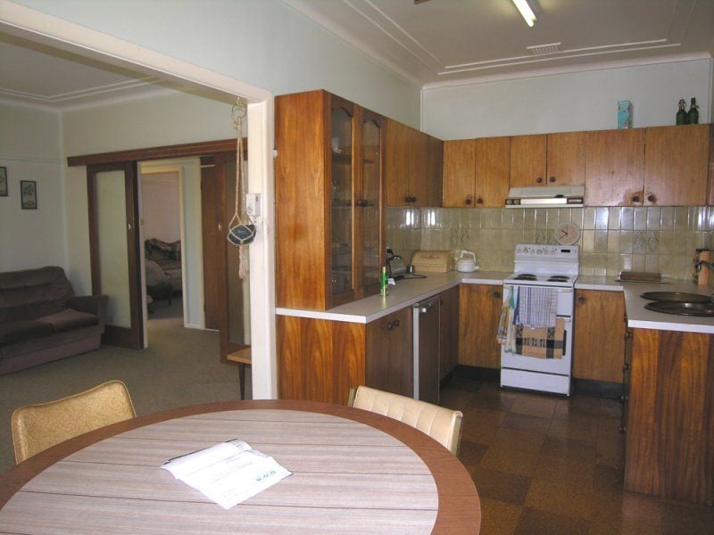 196 Lorraine Street, PEAKHURST, Peakhurst - Thumbnail 4