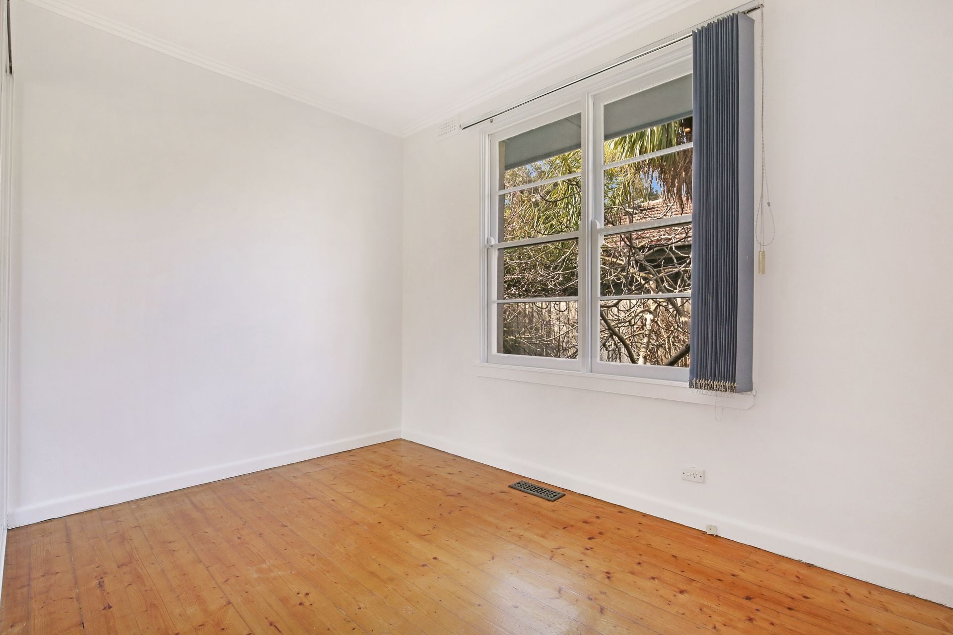 Beautifully Updated Three-Bedroom Family Home with Outdoor Studio!