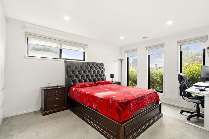 27 Camouflage Drive, Epping
