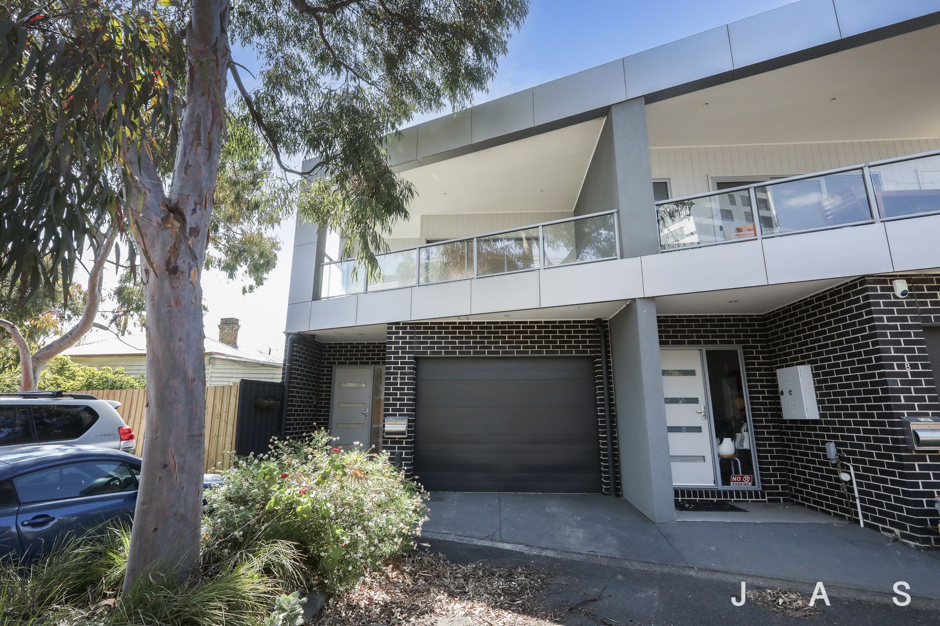 6 Crown Street Footscray VIC, Footscray - Thumbnail 2