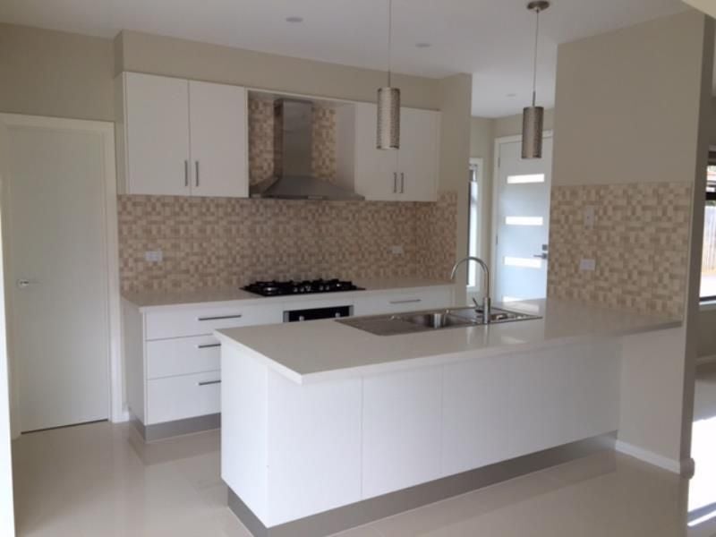 2/13 Chappell Street, Thomastown