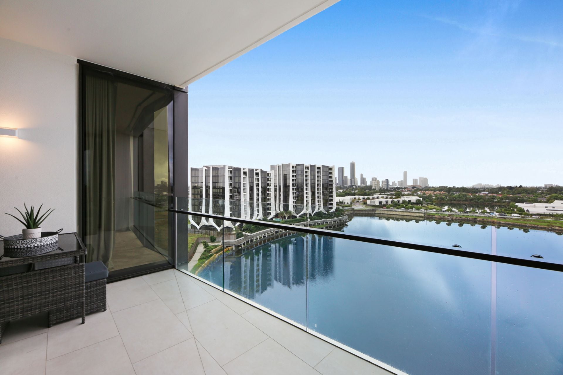 3802/24 The Lanes Boulevard, Mermaid Waters, Mermaid Waters - Thumbnail 3