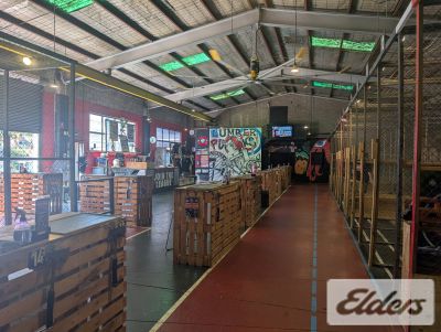 FUNKY WAREHOUSE IN PRIME RETAIL PRECINCT