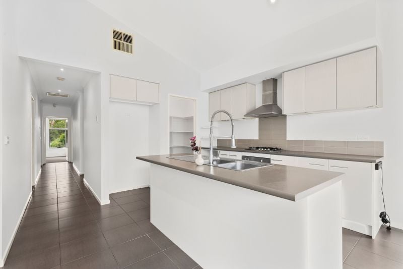 18 Viewrise Walk, Craigieburn