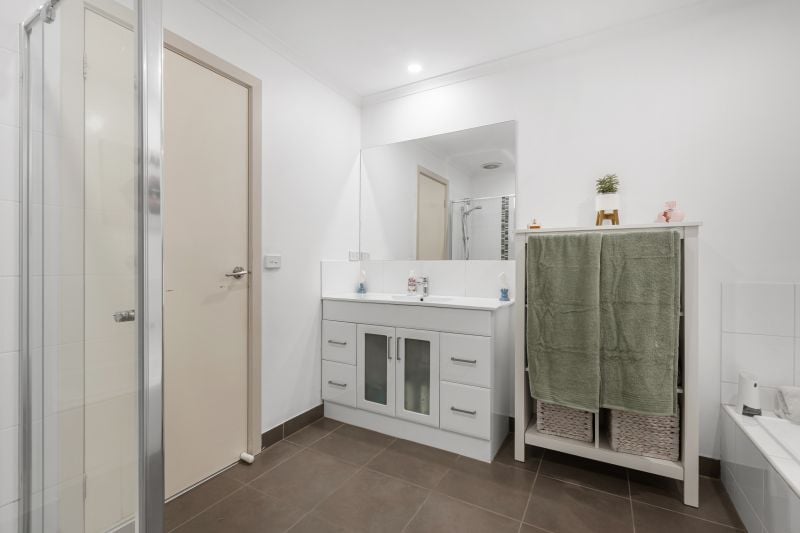72 Hayston Boulevard, Epping