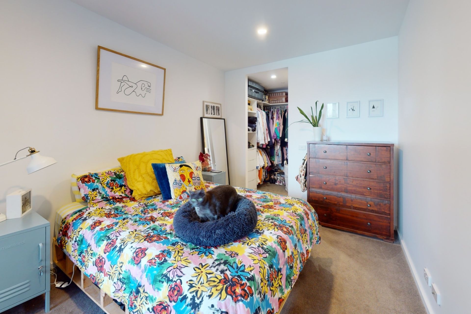 Ultra Modern Living In A Central Location
