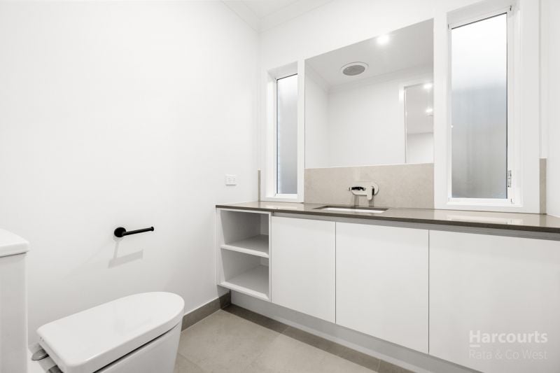 24 Stricta Circuit, Fraser Rise