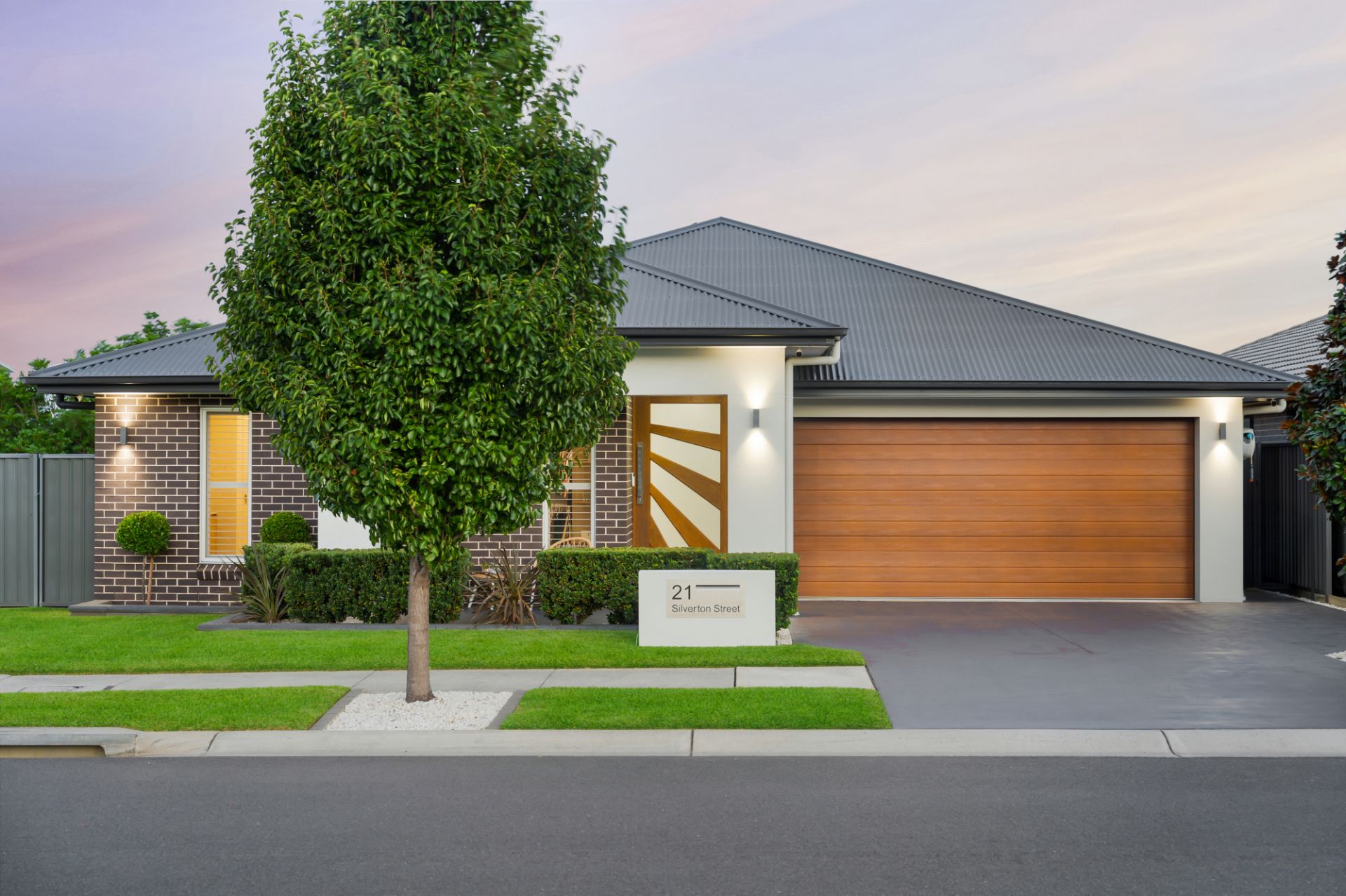 21 Silverton Street, Gregory Hills, Gregory Hills - Thumbnail 4