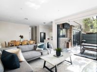 1a Ivanhoe Grove, Malvern East, Malvern East - Thumbnail 4