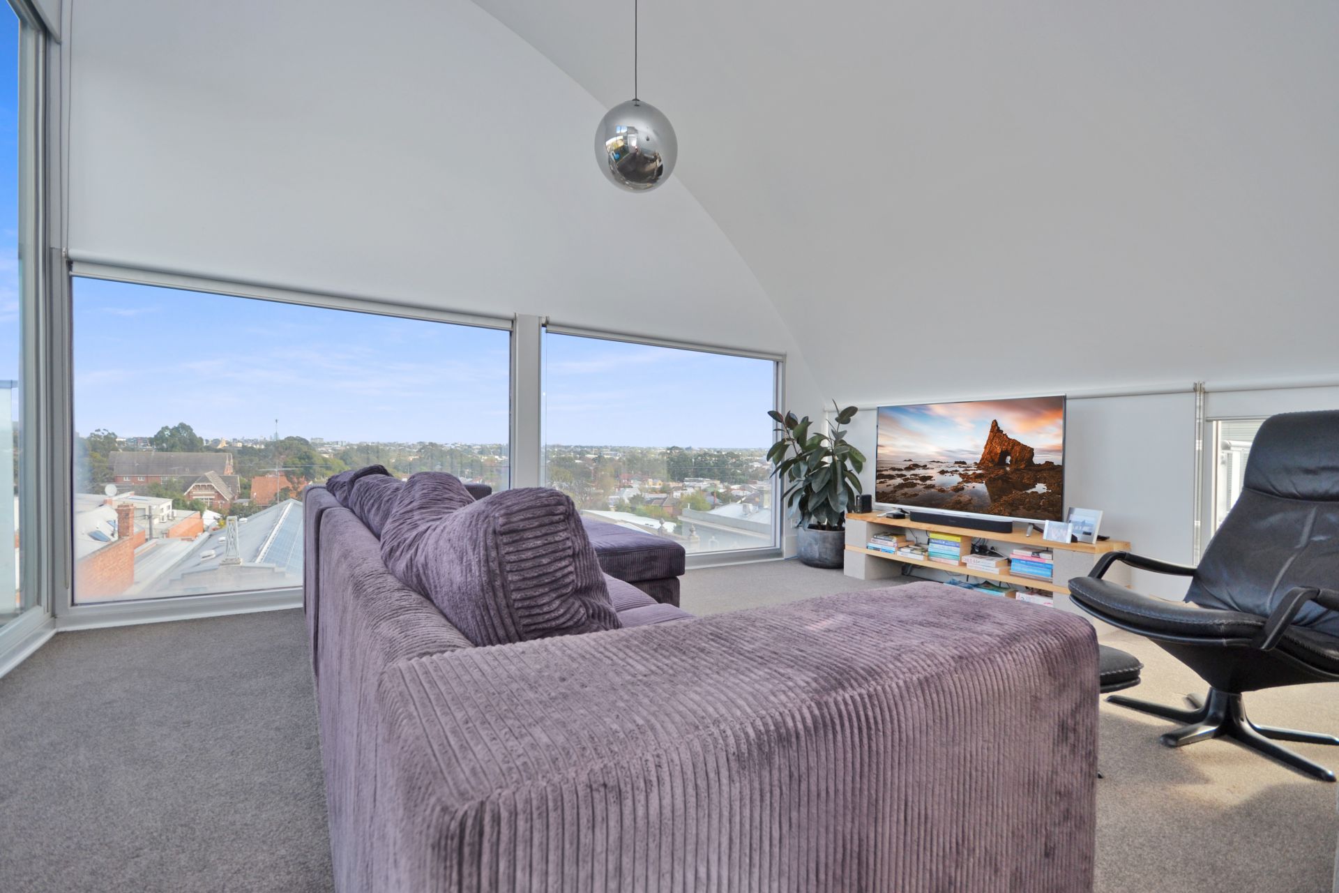 LUXURIOUS LIVING OVER THREE LEVELS