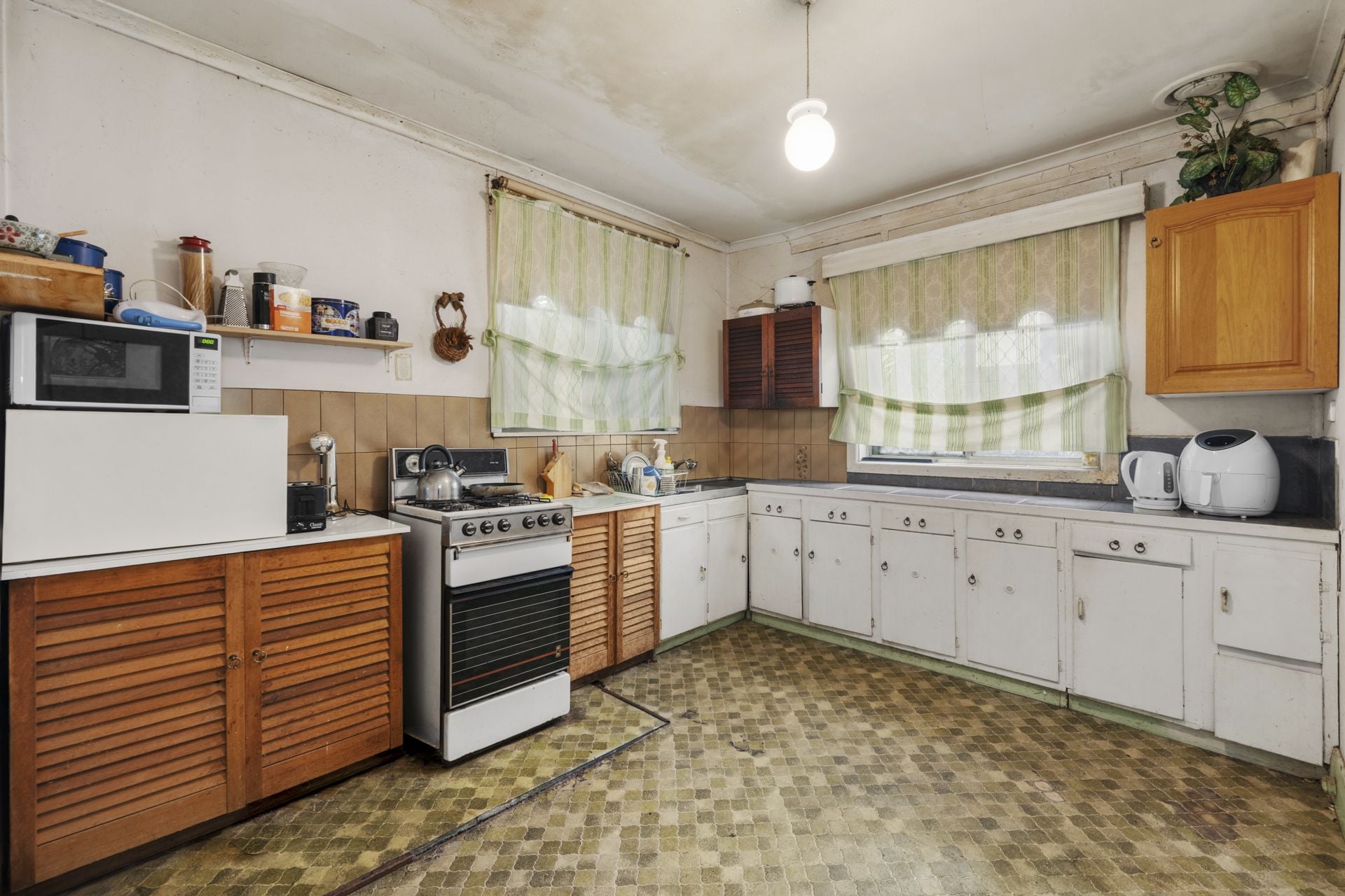 Unlimited Potential In A Blue-Chip Location!