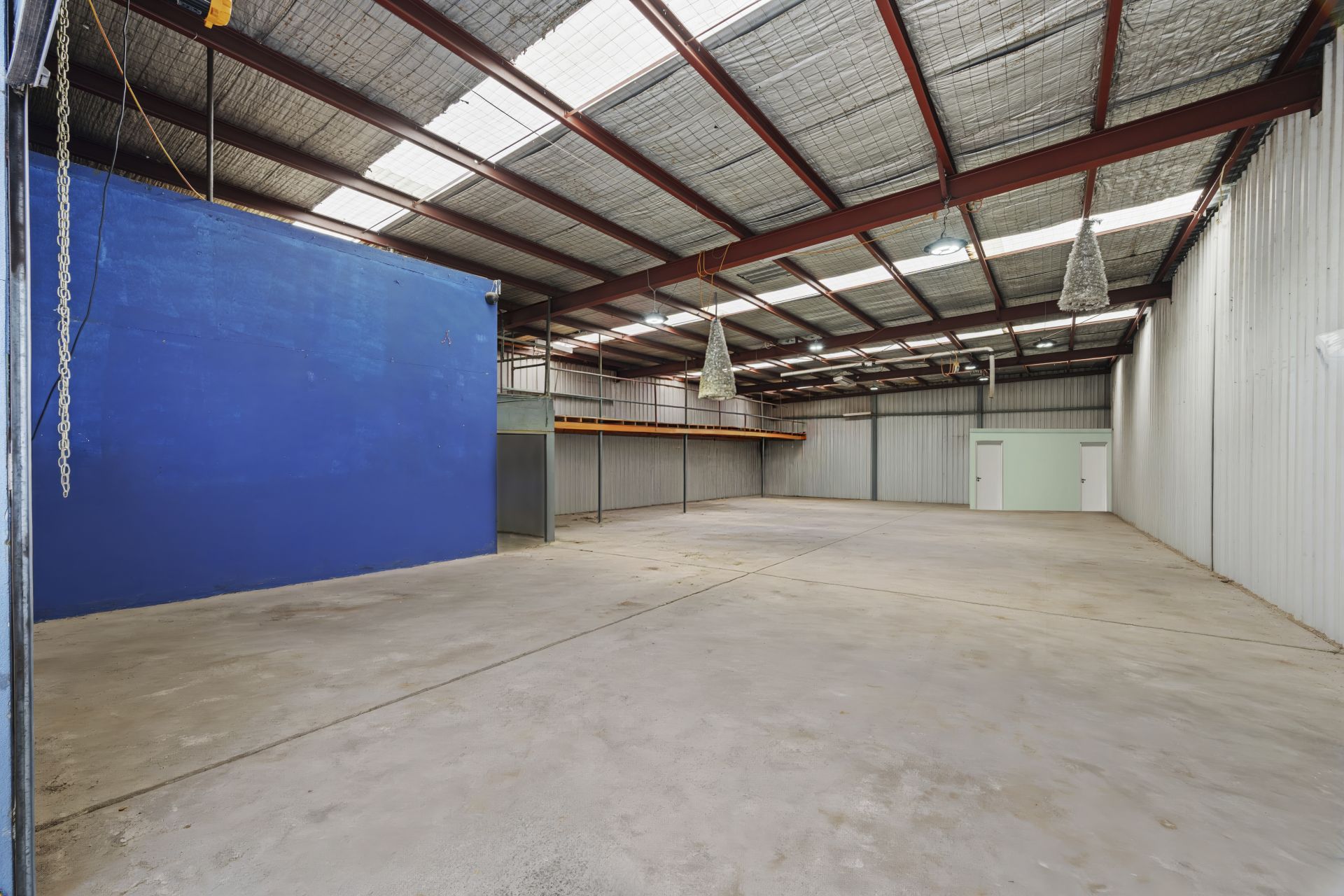 Prime Location In EPPING!
