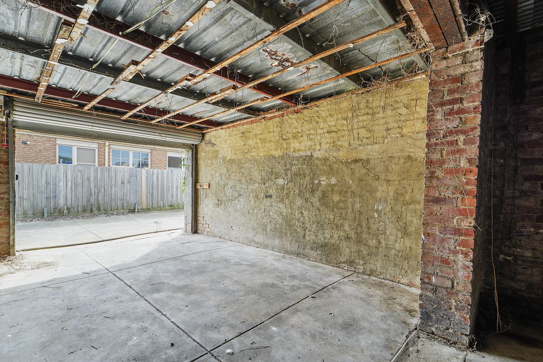 FOR SALE & LEASE | RETAIL PREMISES | 227 m² (approx.)
