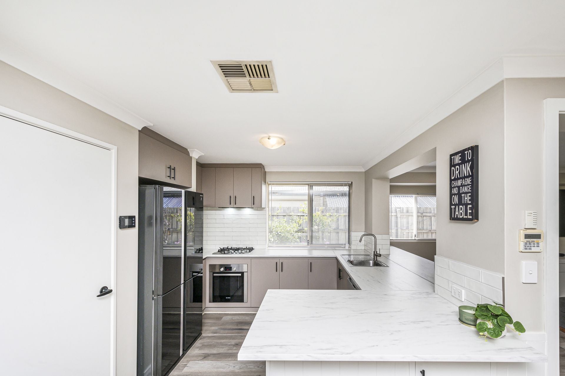 30 Coniston Drive Ellenbrook WA, Ellenbrook - Thumbnail 8