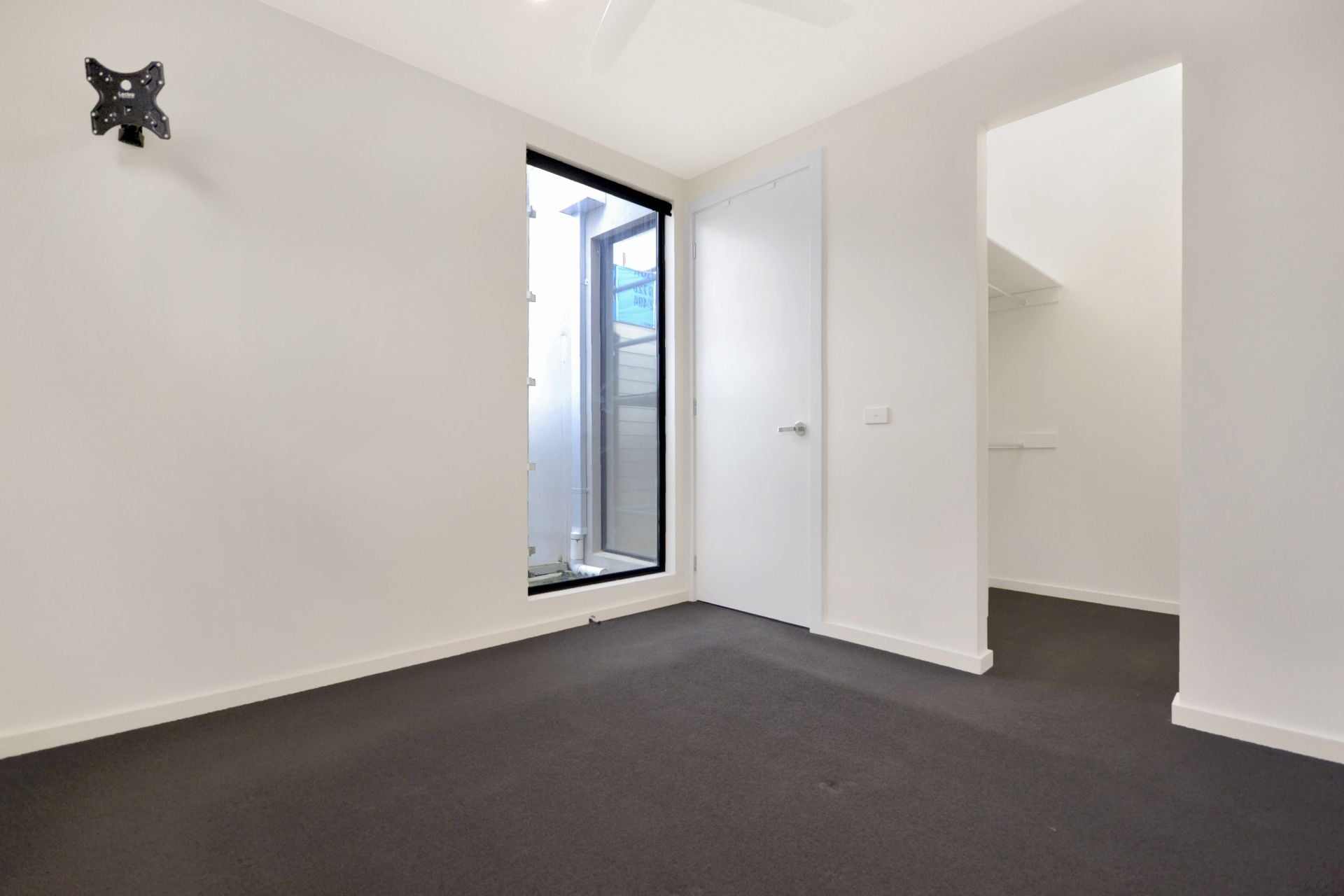 Convenient Thornbury Living in a Boutique Complex