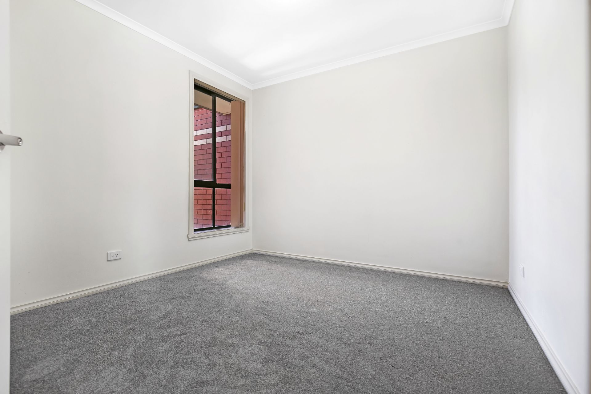 Low-Maintenance Unit in Great Location!