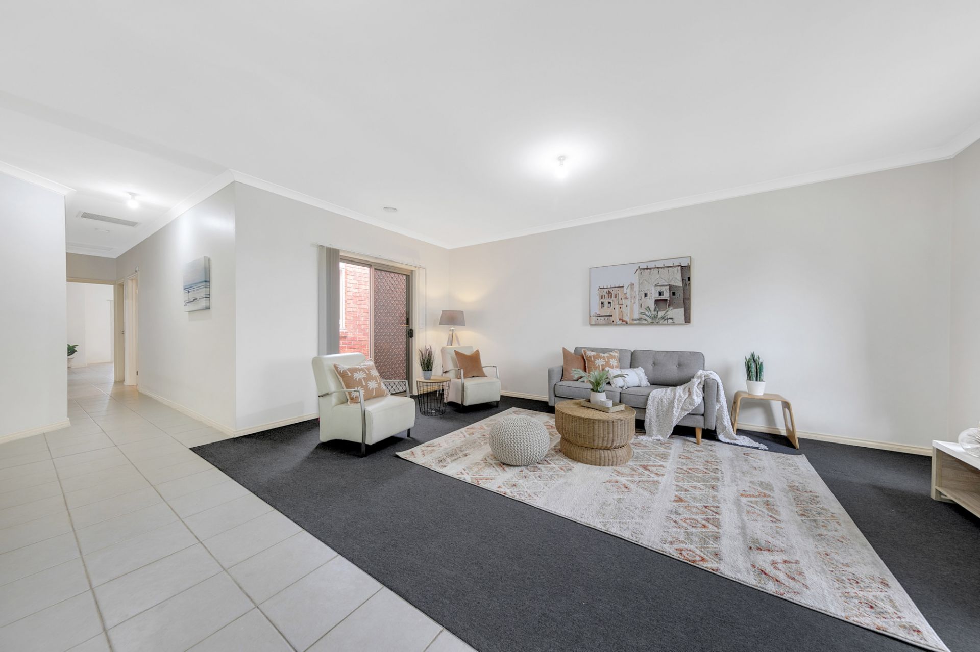 WALK TO EVERYTHING      -       UNDER OFFER