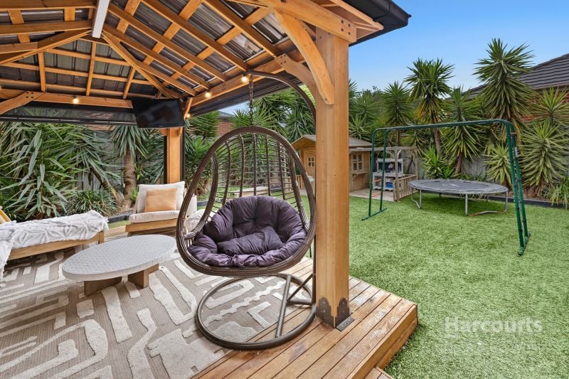 27 Great Barr Crescent, Caroline Springs