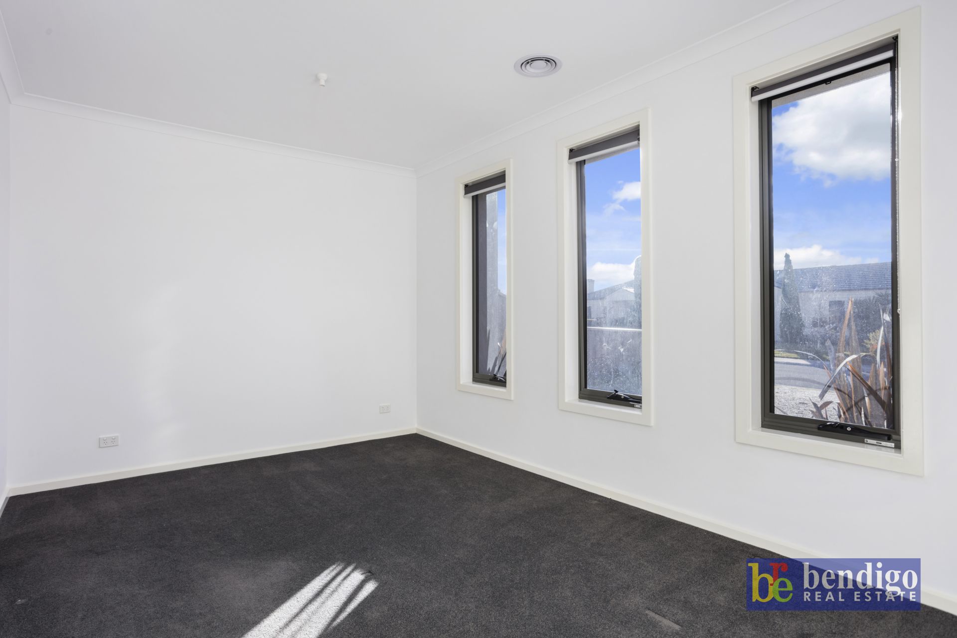 12A Maxwell Drive Golden Square VIC, Square - Thumbnail 4