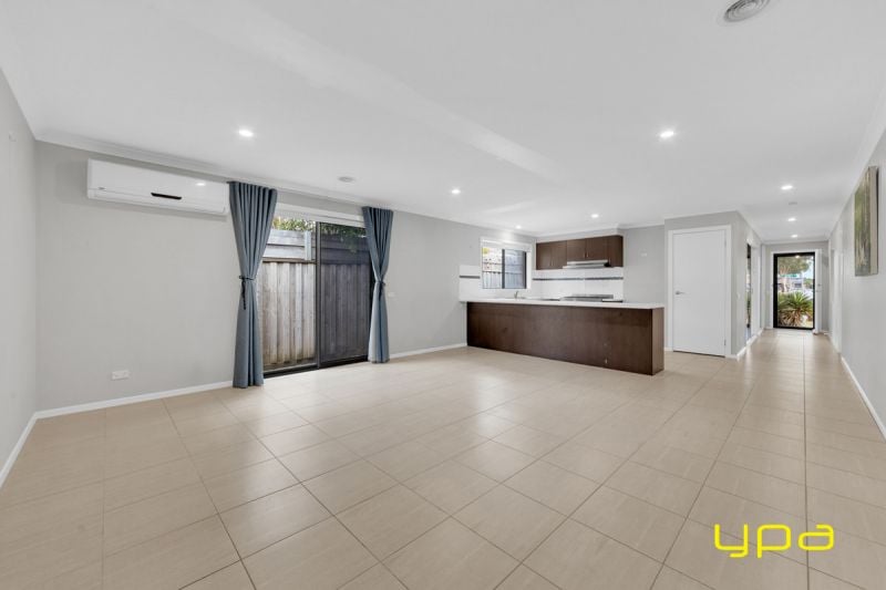 18 Nobel Drive Cranbourne West VIC, Cranbourne West - Thumbnail 3