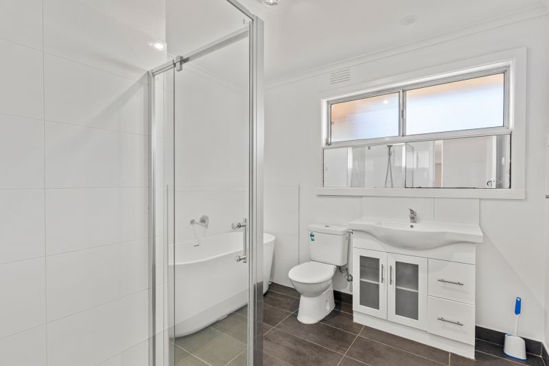 16 Winslow Avenue, Lalor