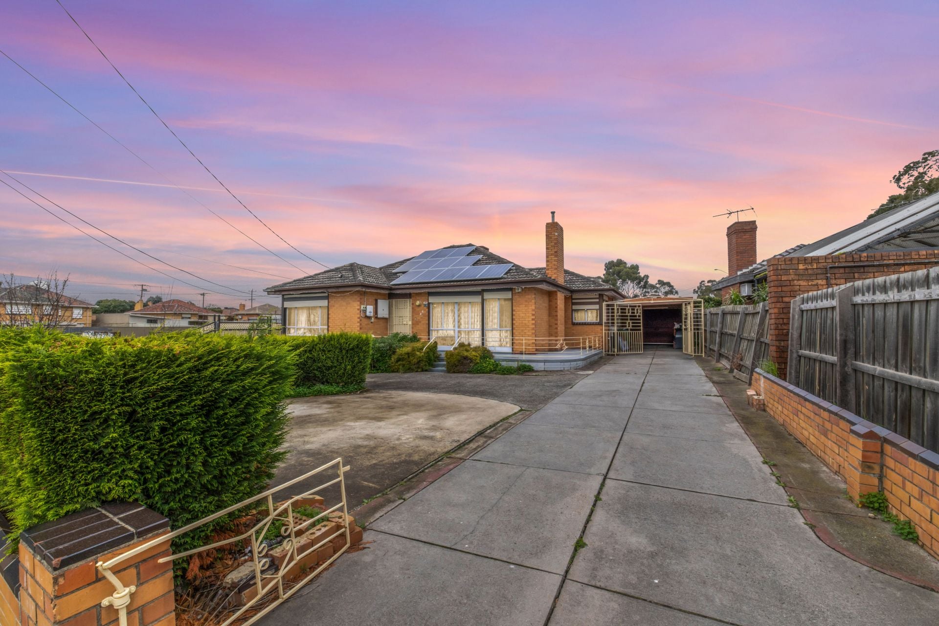 Versatile Living On A Generous Allotment