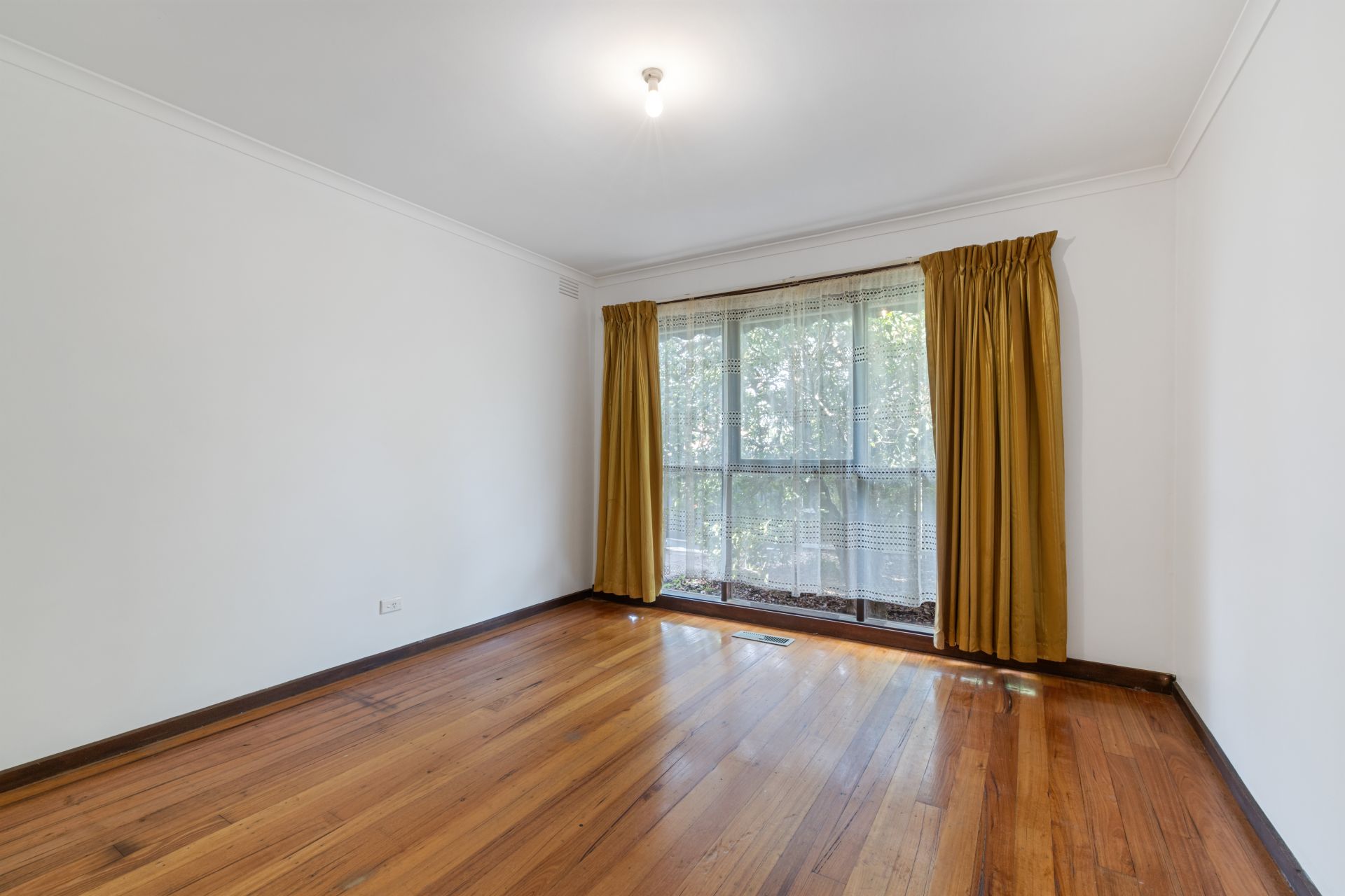 Family Charm at 22 Michigan Terrace, Thomastown