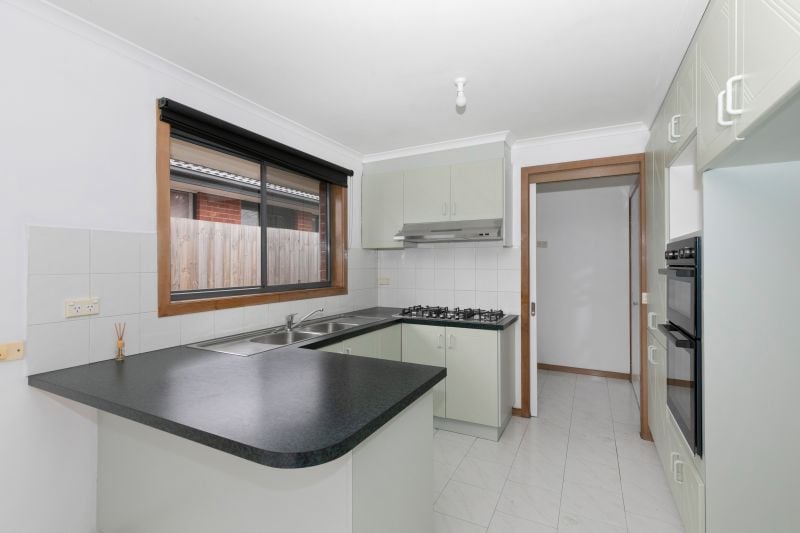 8 Antony Close, Mill Park