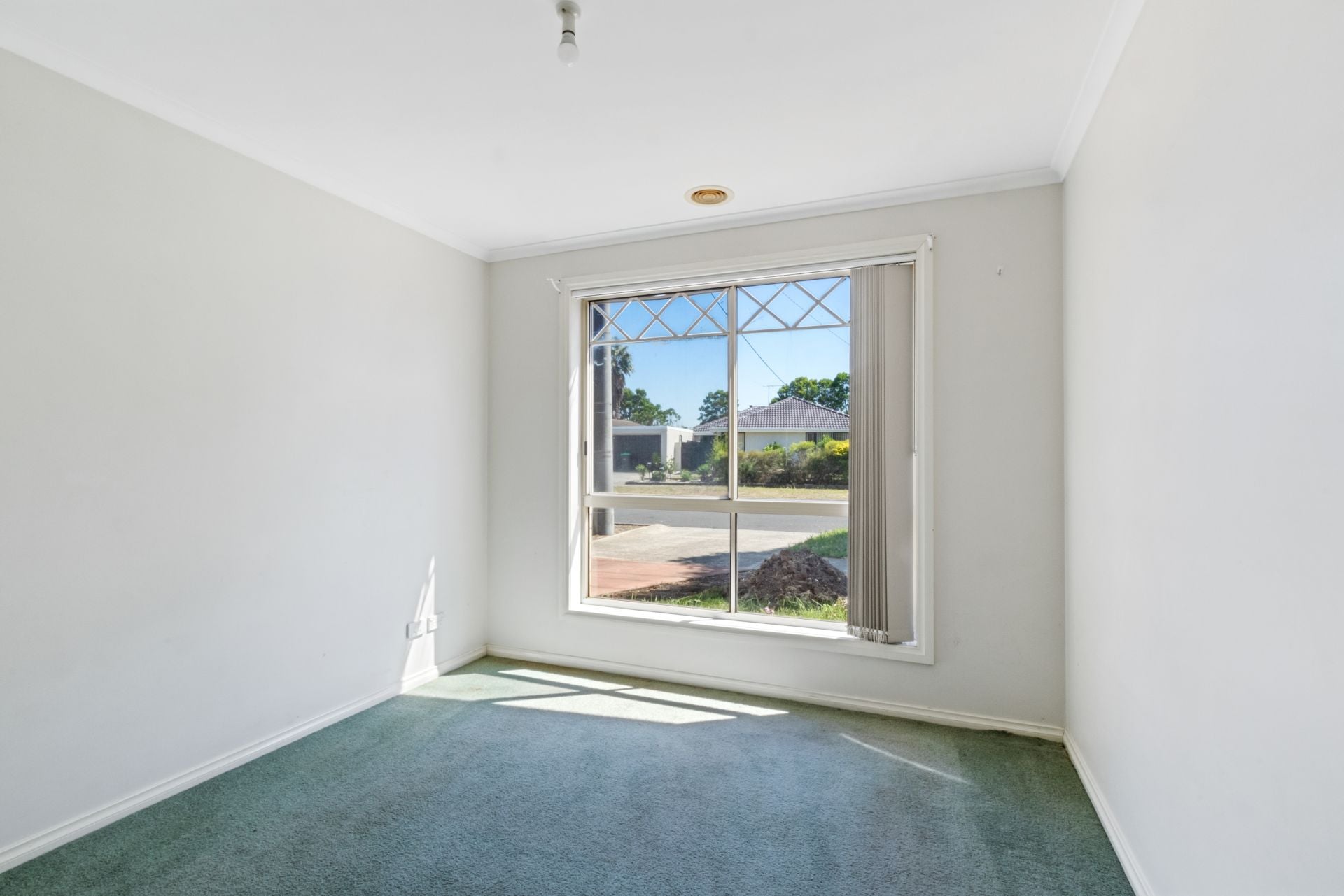 PRIME LOCATION, AFFORDABLE PRICE TAG