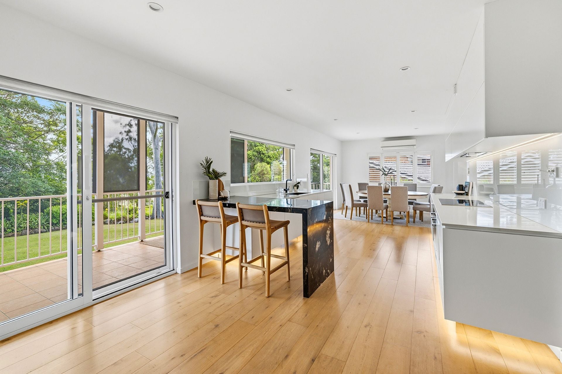 Price Guide $1,280,000 - $1,320,000, 000 - Thumbnail 8