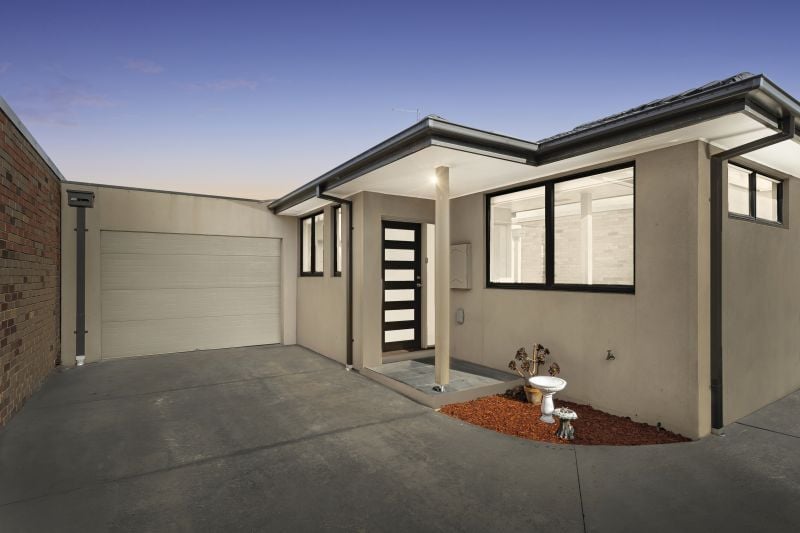 2/21 William Street, Lalor