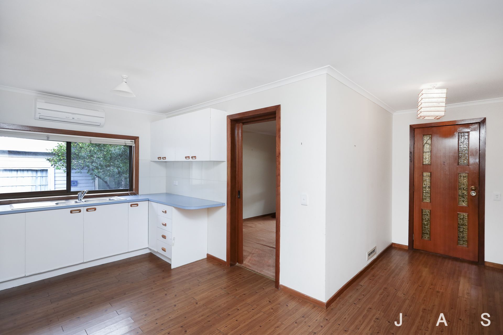 2/12 Mackay Street Yarraville VIC, Yarraville - Thumbnail 3