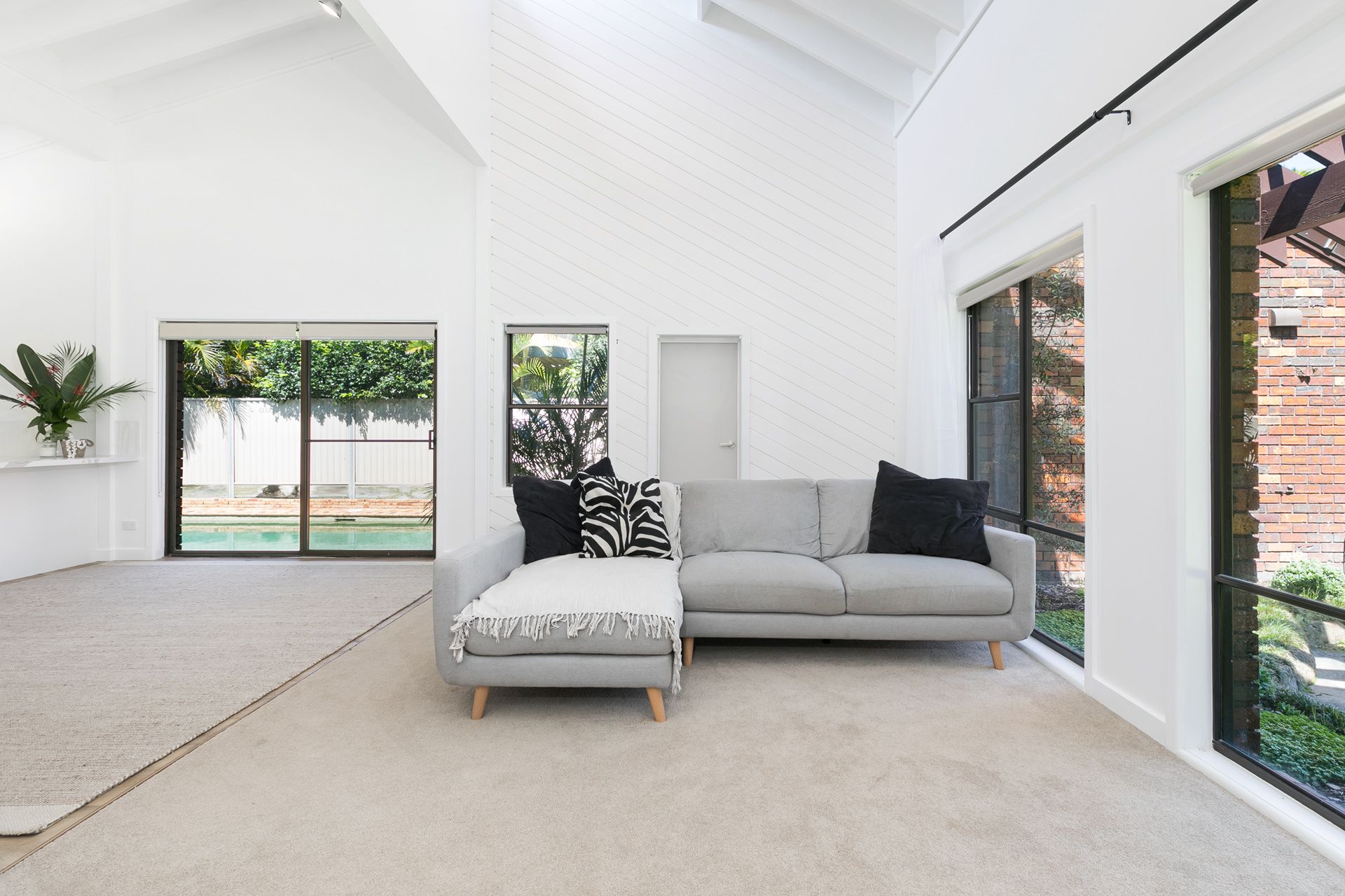 58 Jacaranda Road, CARINGBAH SOUTH, Caringbah South - Thumbnail 4