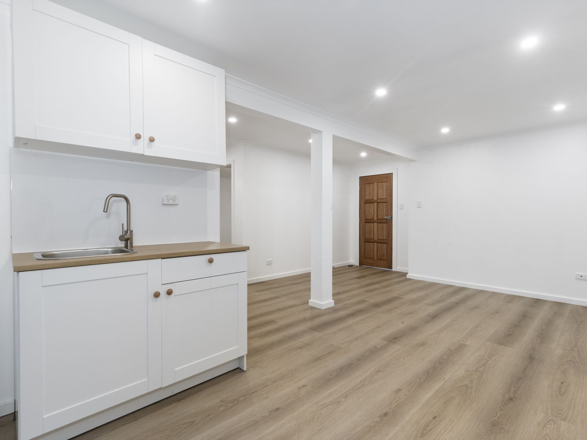 29 Windsor Road, Berkeley Vale, Berkeley Vale - Thumbnail 6