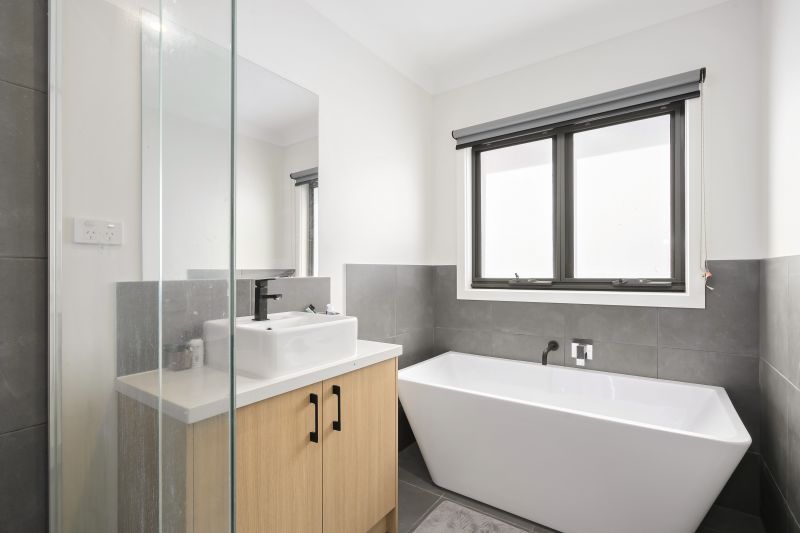 3/60 Clingin Street, Reservoir