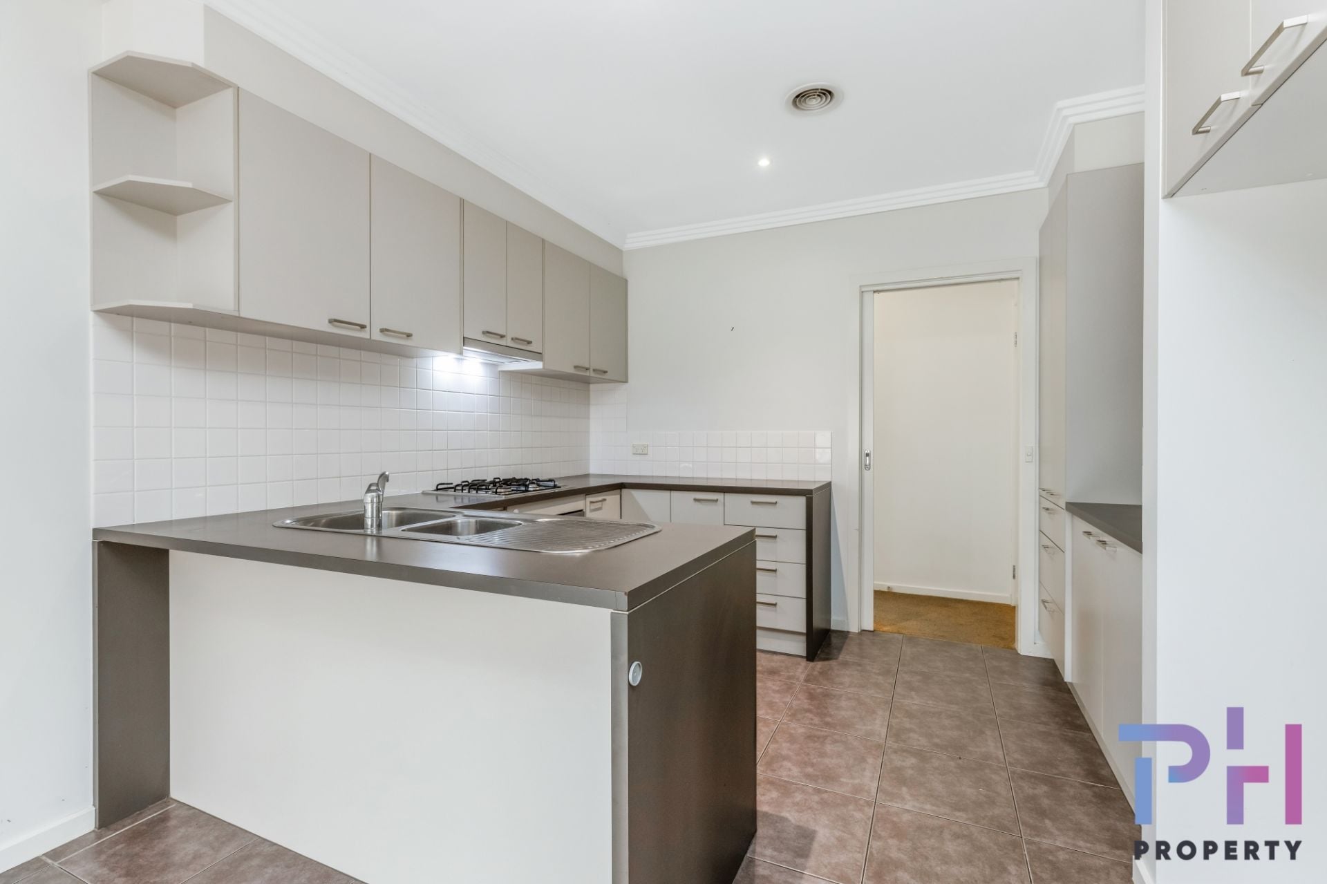 10 Smyrna Drive STRATHFIELDSAYE VIC, Strathfieldsaye - Thumbnail 2