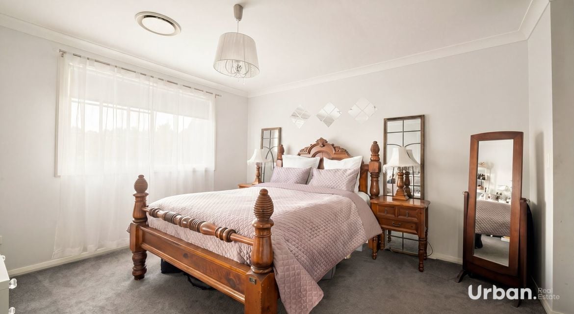 Ambarvale 8 Sikes Place