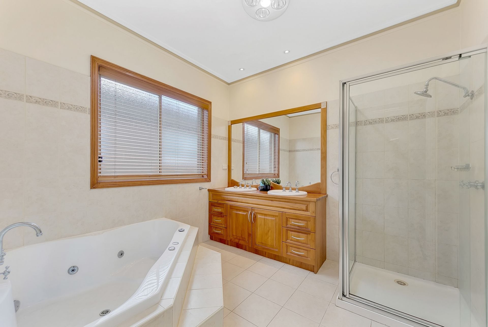 Supreme Family Living - plus downstairs self contained 