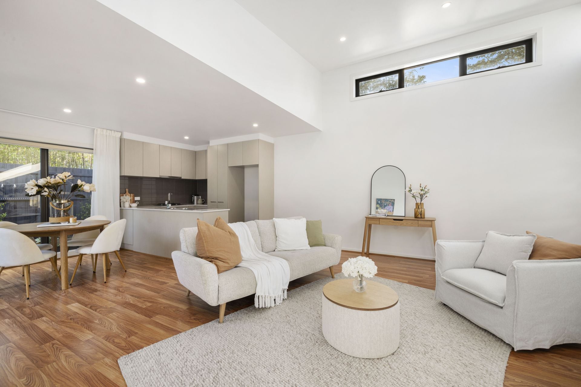 2/4 Goldborough Court, Frankston South - Image 1