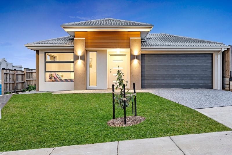 83 Apsley Parkway, Nar Nar Goon North VIC, Nar Nar Goon North - Thumbnail 2