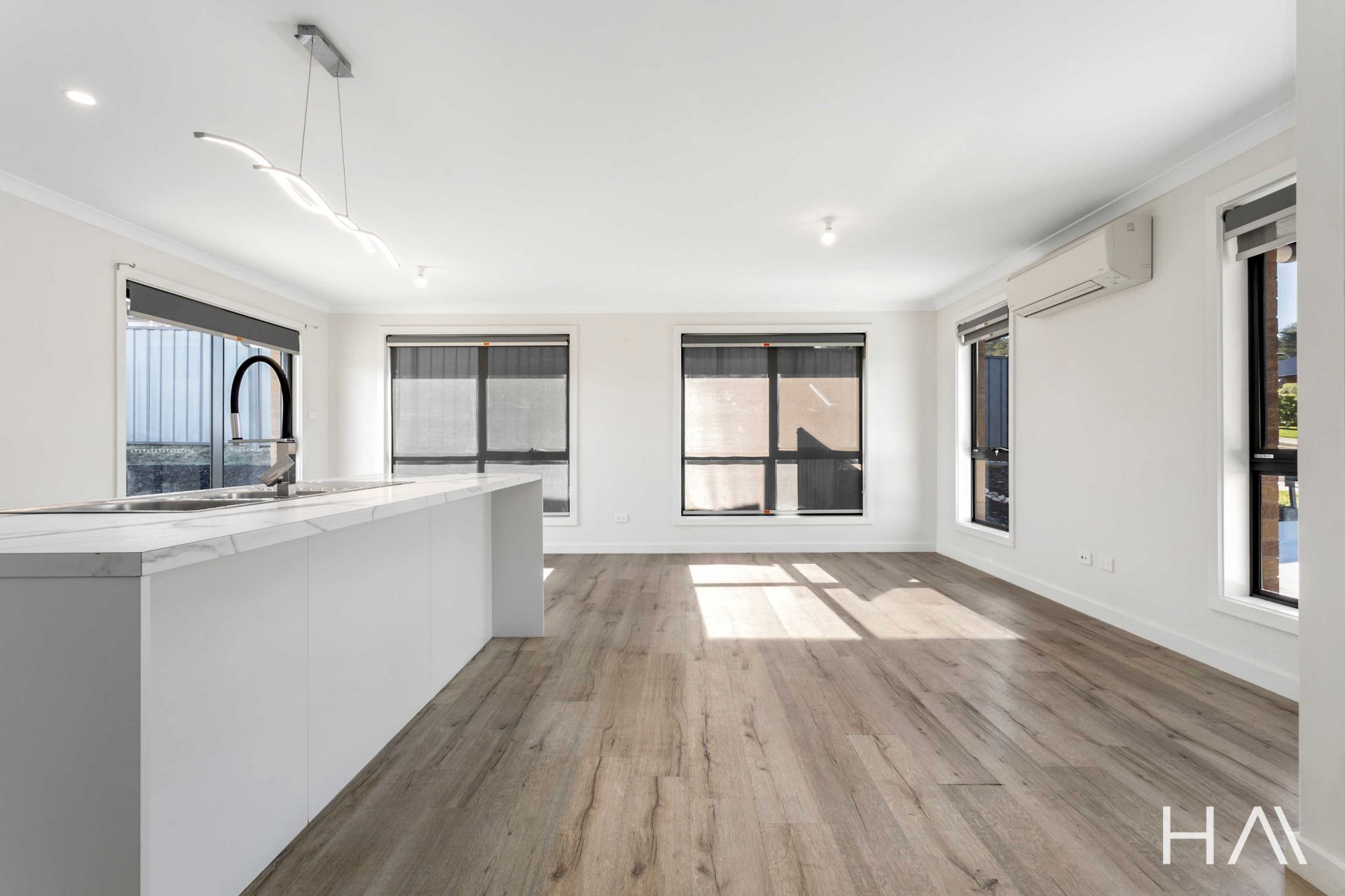 35 Hillary Street St Leonards, St Leonards - Thumbnail 4