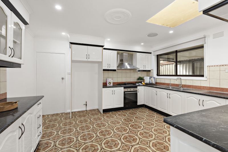 38 Carrington Boulevard, Thomastown