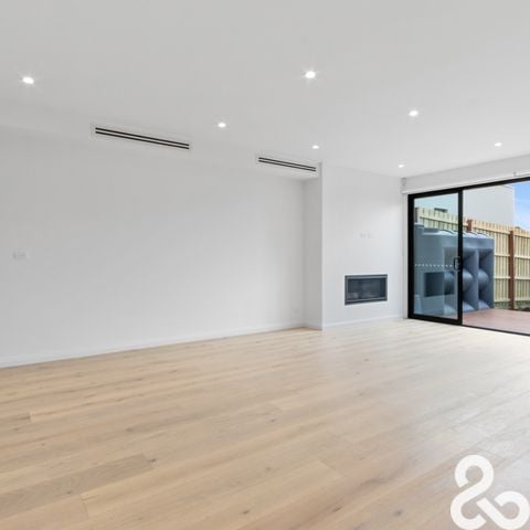 Executive Residence in premium locale