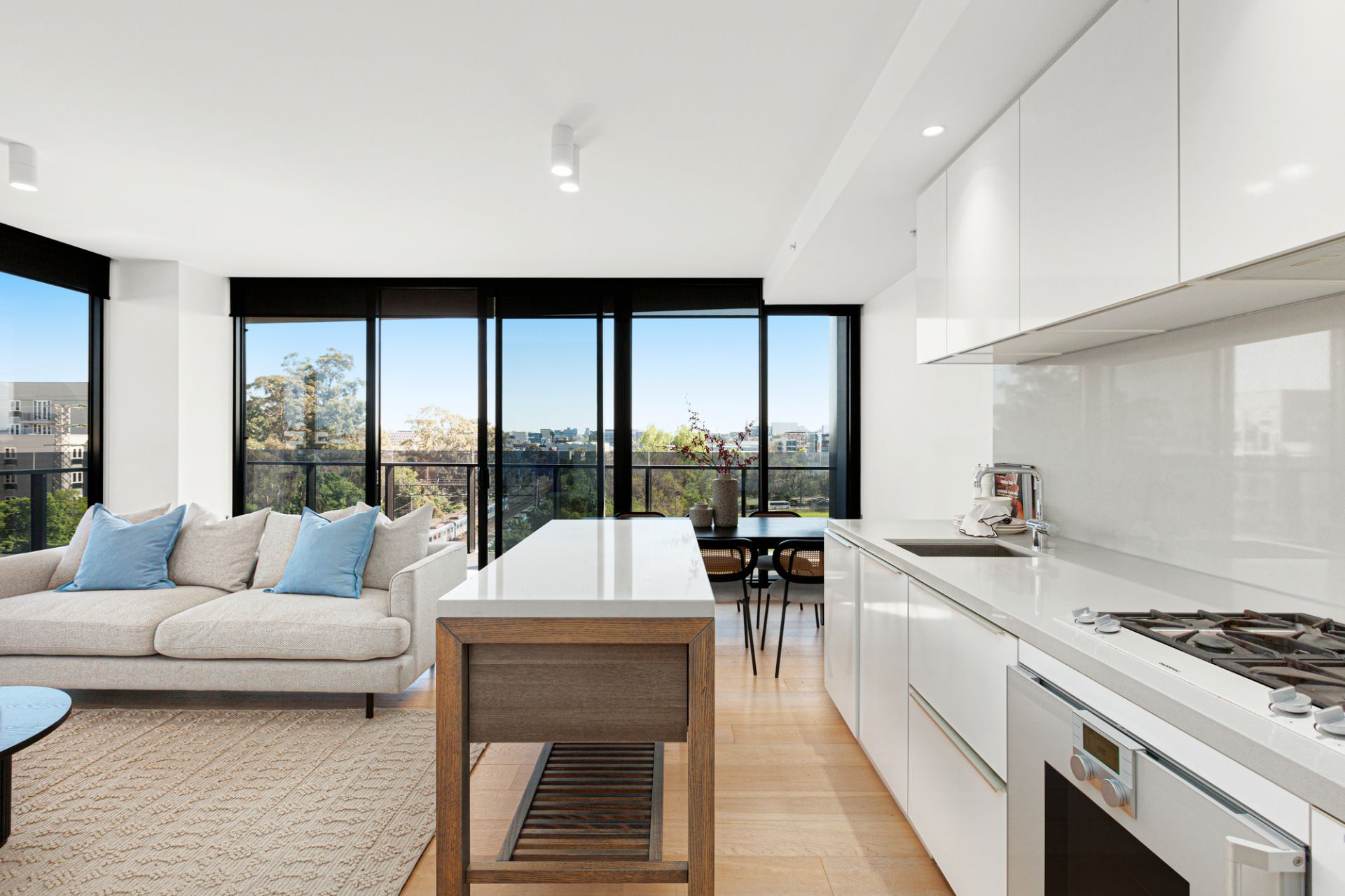 701/18 Yarra  Street, South Yarra, South Yarra - Thumbnail 3