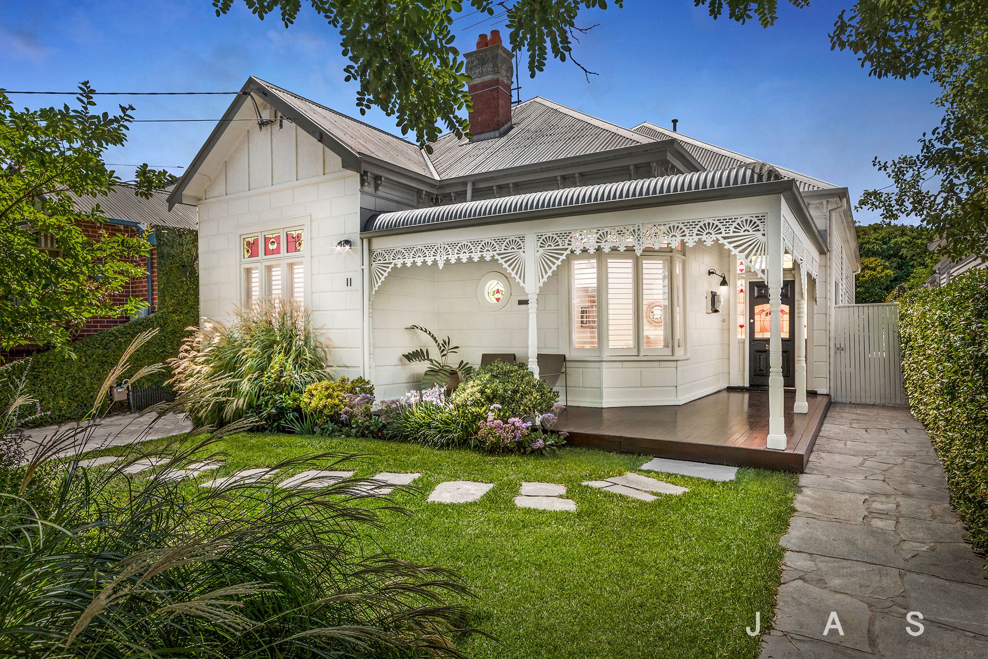 11 Barnet Street, Yarraville, Yarraville - Thumbnail 2