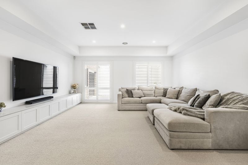 9 Cheviot Drive, Mill Park